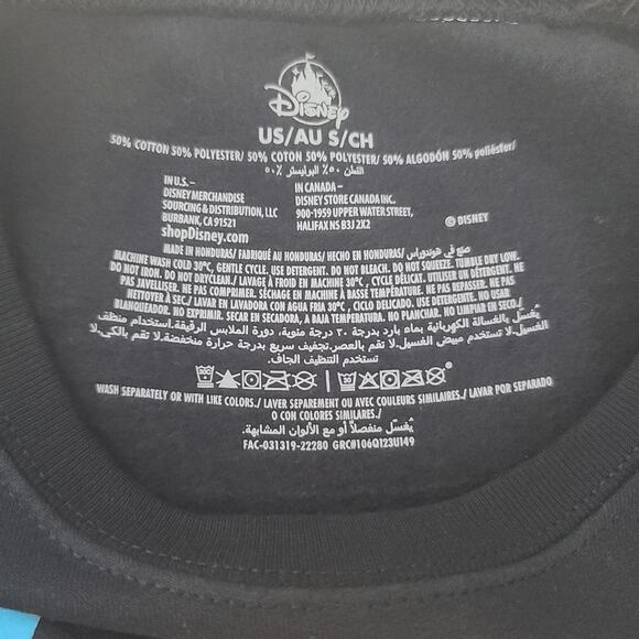 Disney Snow White Evil Queen Just One Bite sweatshirt black Size small Halloween - Picture 6 of 6